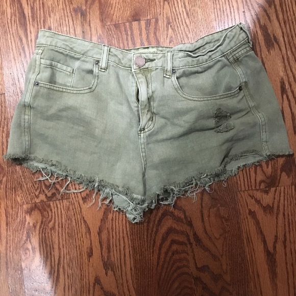 Olive green O’Neill Jean shorts - Picture 1 of 3